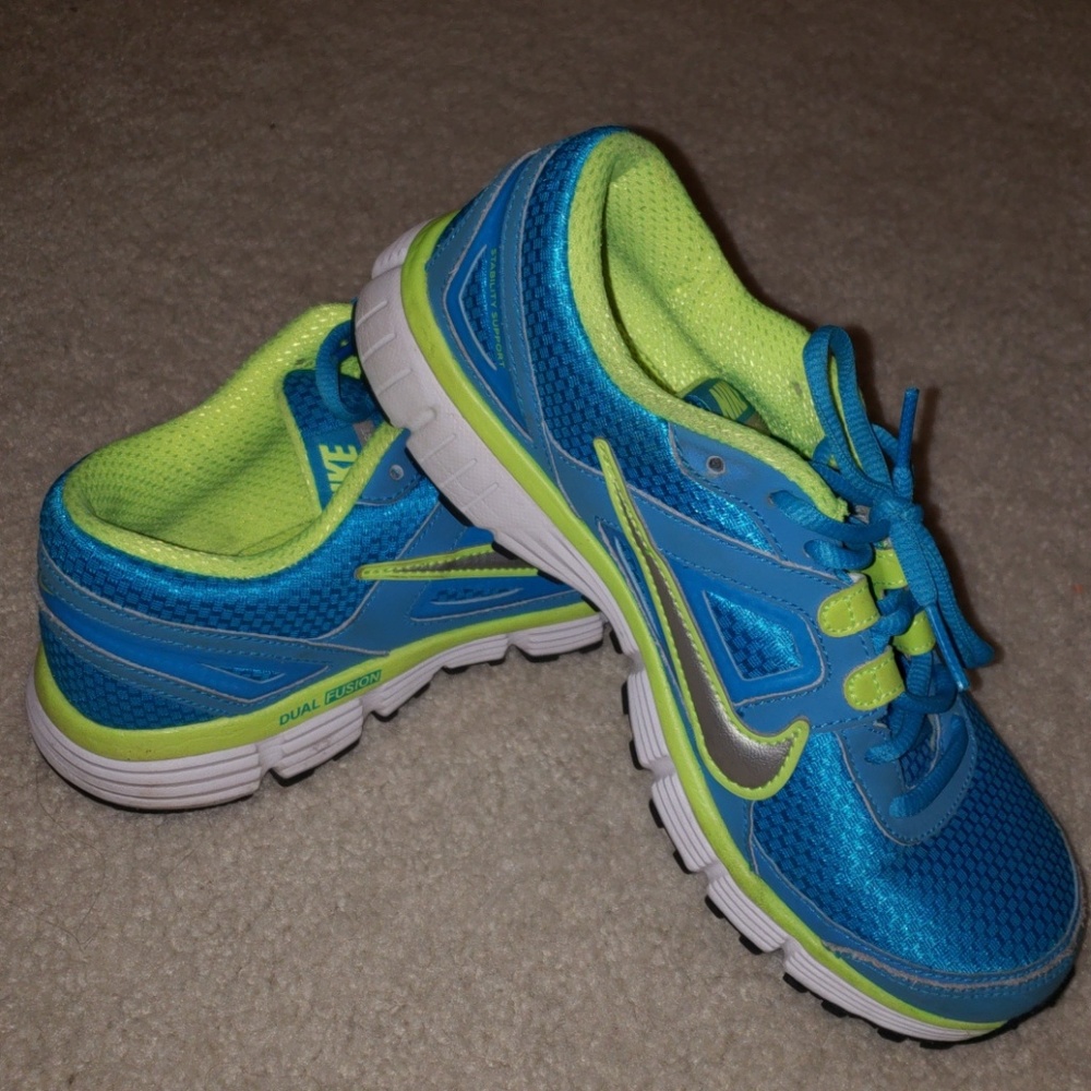 Nike Dual Fusion Running Shoes